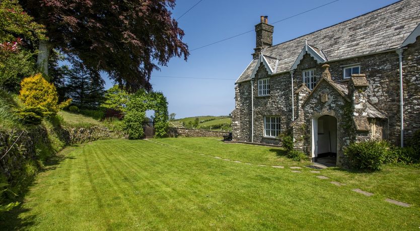 Photo of Yenworthy Cottage, Countisbury