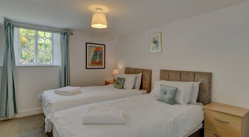 Photo of Yenworthy Cottage, Countisbury