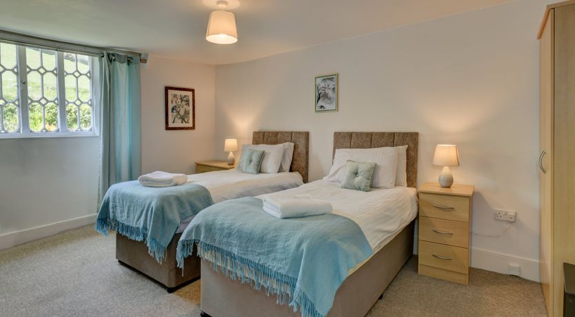 Photo of Yenworthy Cottage, Countisbury
