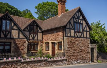 Two Grooms Cottage, Dunster Holiday Cottage