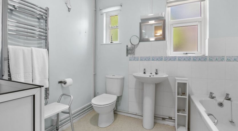 Photo of Meadow View, Blue Anchor