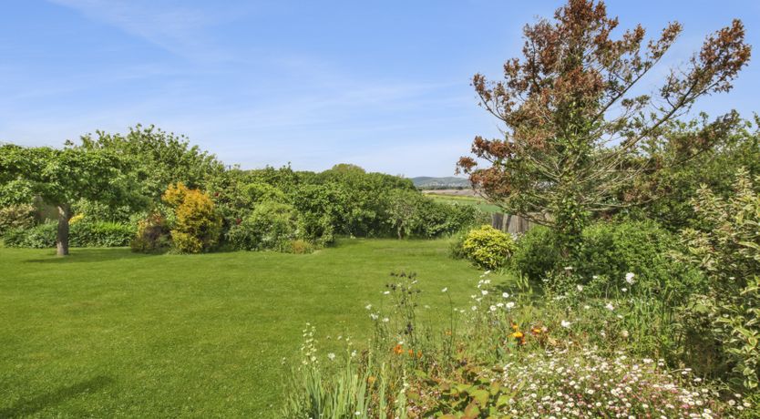 Photo of Meadow View, Blue Anchor