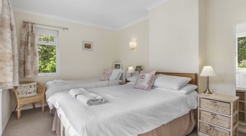 Photo of Meadow View, Blue Anchor