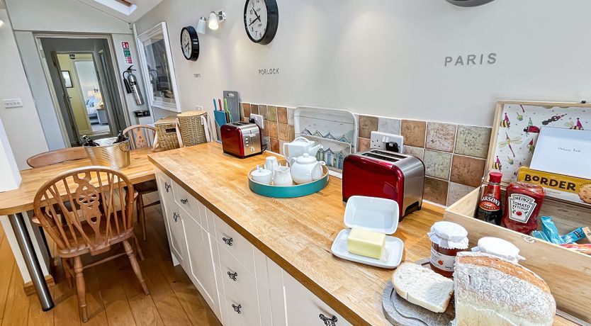 Photo of Elthorne, Porlock