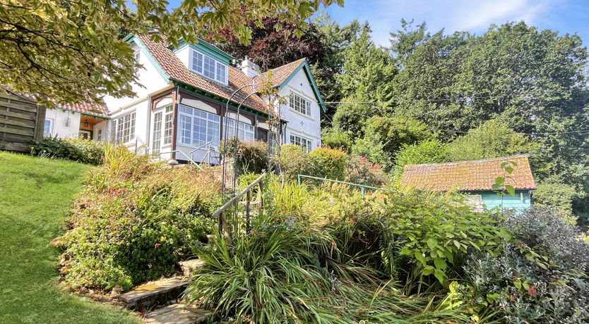 Photo of Elthorne, Porlock