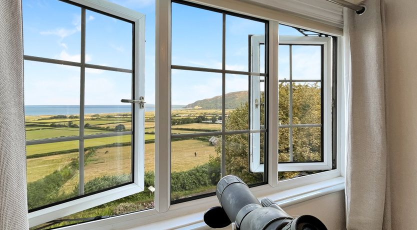 Photo of Elthorne, Porlock