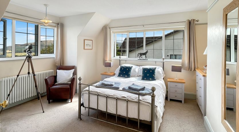 Photo of Elthorne, Porlock