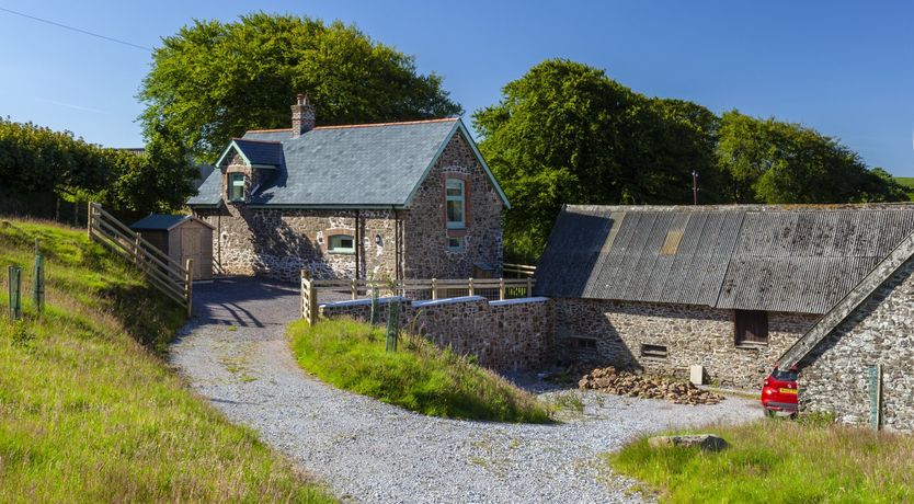 Photo of Dashel Cottage, Countisbury