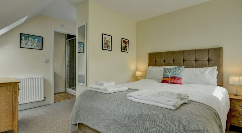 Photo of Dashel Cottage, Countisbury