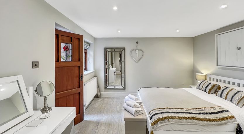 Photo of One Grooms Cottage, Dunster