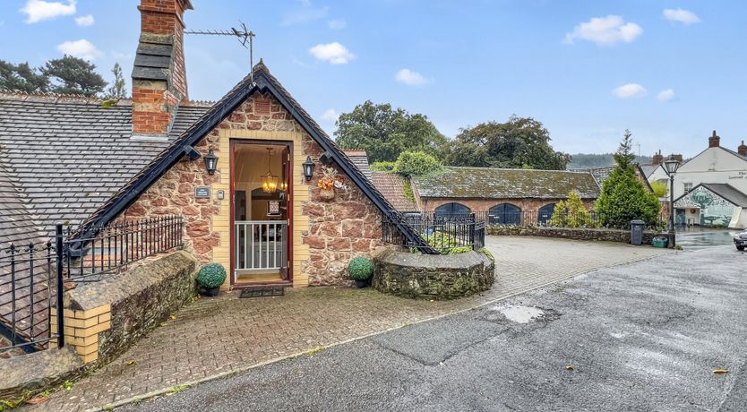 Photo of One Grooms Cottage, Dunster