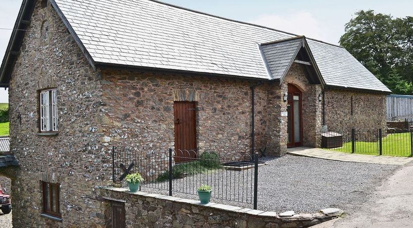 Photo of Yenworthy Barn, Countisbury