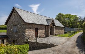 Photo of yenworthy-barn-countisbury