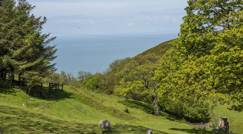 Photo of Yenworthy Barn, Countisbury