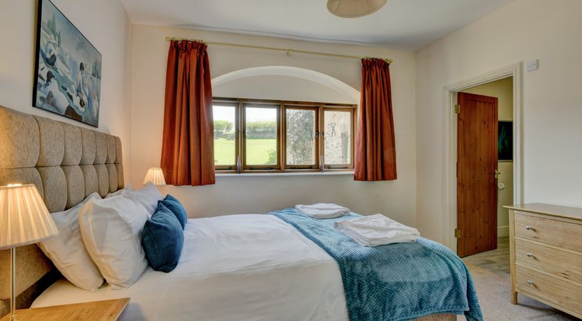 Photo of Yenworthy Barn, Countisbury