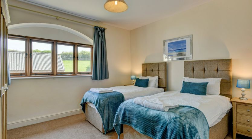 Photo of Yenworthy Barn, Countisbury