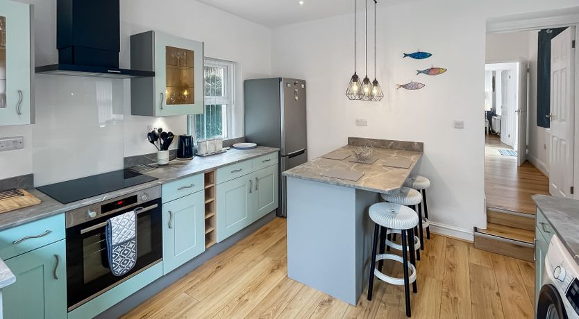 Photo of Beachside Cottage, Minehead