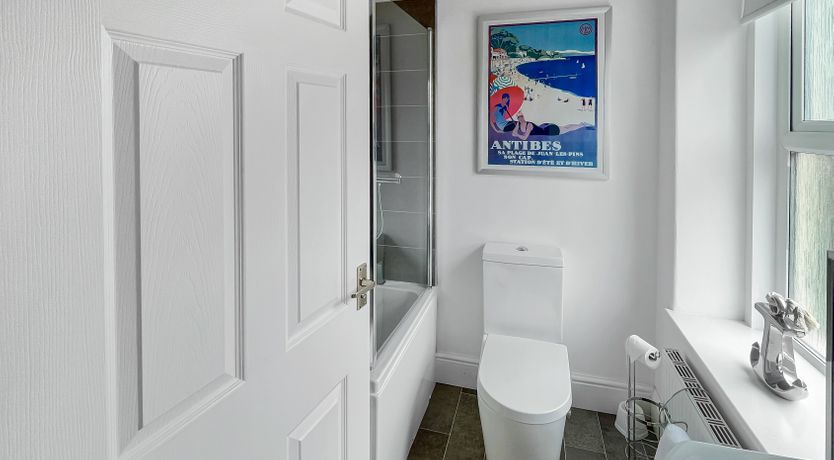 Photo of Beachside Cottage, Minehead