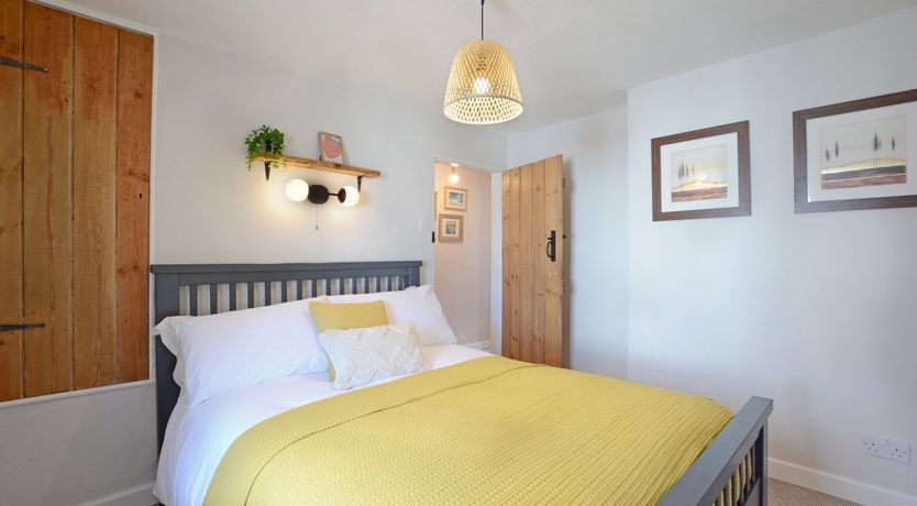 Photo of Yellow Gate Cottage, Porlock