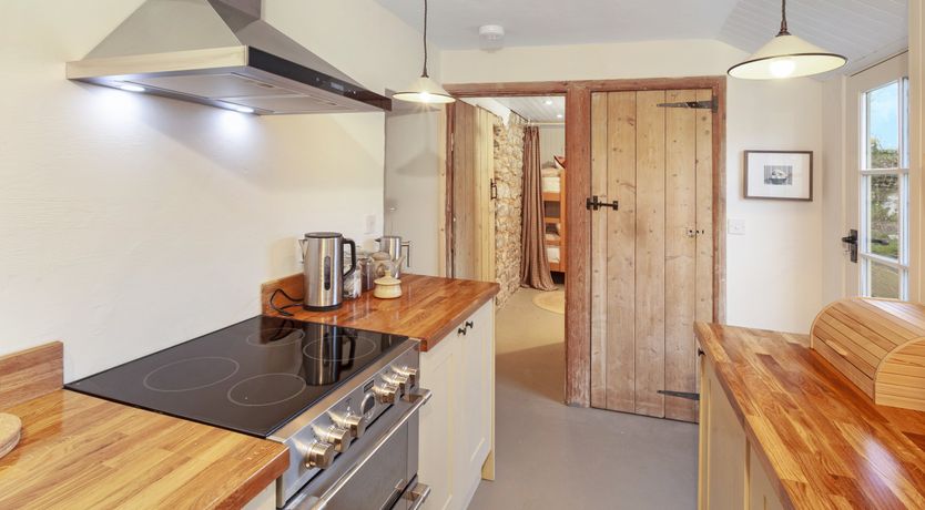 Photo of Western Cottage, Porlock Weir