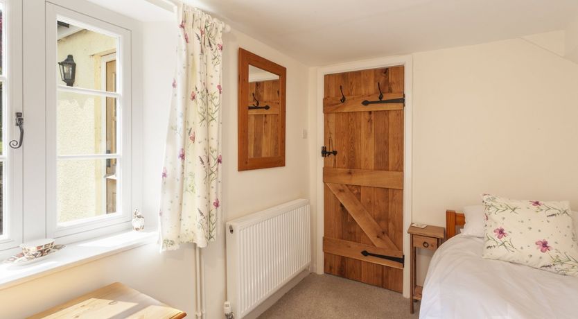 Photo of One Lower Spire Cottage, Liscombe