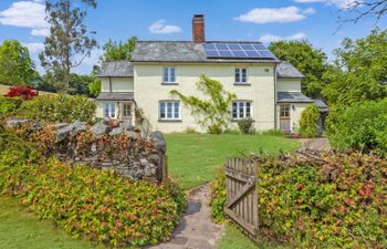 One Lower Spire Cottage, Liscombe Holiday Cottage