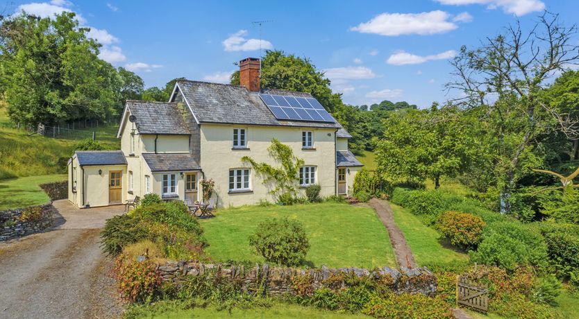 Photo of One Lower Spire Cottage, Liscombe