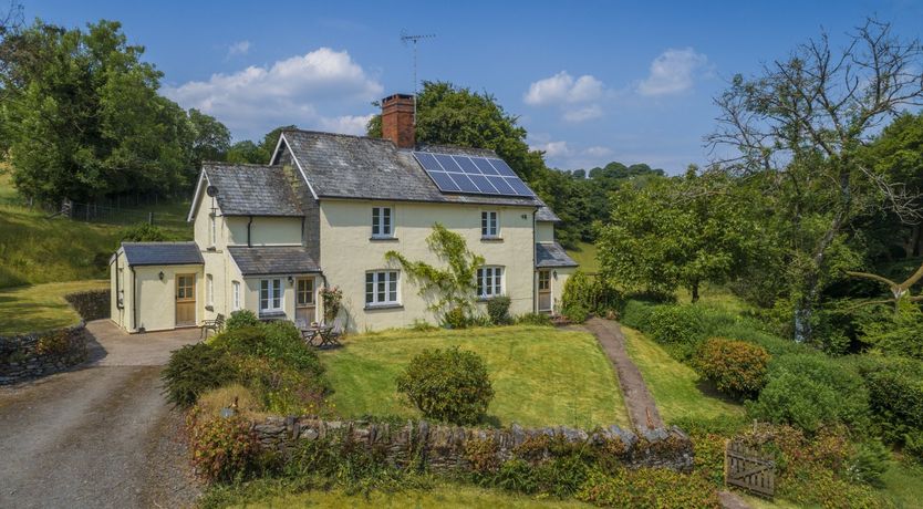 Photo of Two Lower Spire Cottage, Liscombe