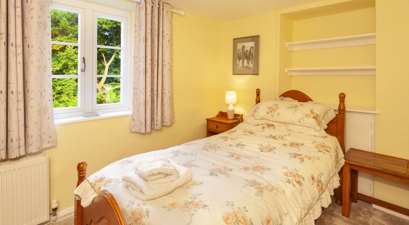 Photo of Two Lower Spire Cottage, Liscombe