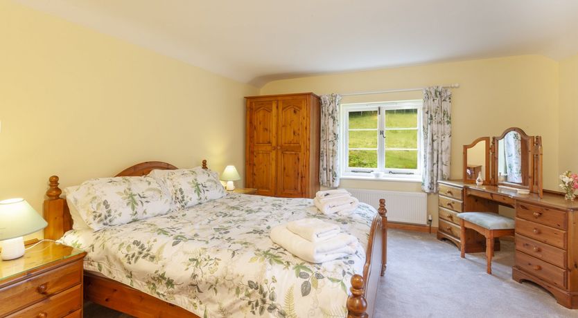 Photo of Two Lower Spire Cottage, Liscombe