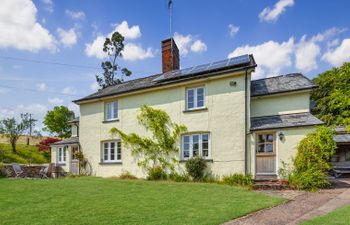 Two Lower Spire Cottage, Liscombe Holiday Cottage