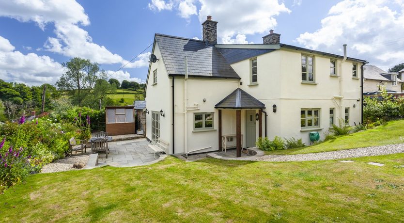 Photo of Royal Oak Cottage, Withypool