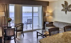 Photo of Tampa Waterfront Apartment 7