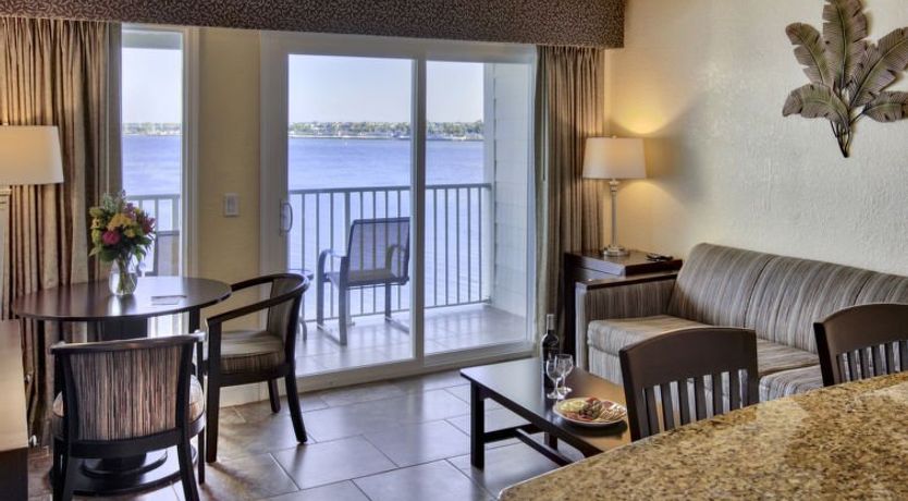 Photo of Tampa Waterfront Apartment 7