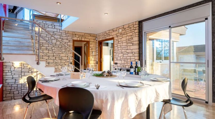 Photo of Villa Luxury Rock Tirri