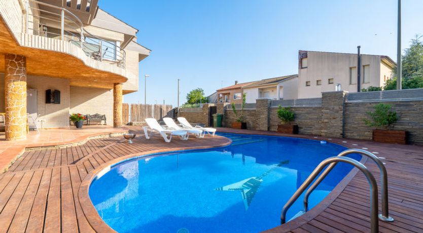 Photo of Villa Luxury Rock Tirri