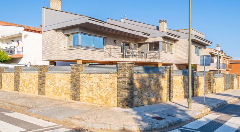 Photo of Villa Luxury Rock Tirri