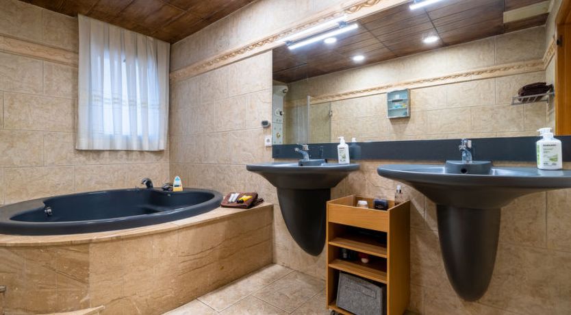 Photo of Villa Luxury Rock Tirri