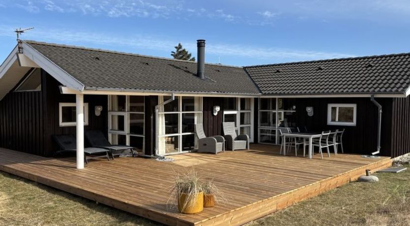 Photo of "Franzisca" - 700m from the sea