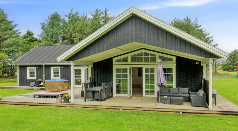 Photo of "Hela" - 1.4km from the sea