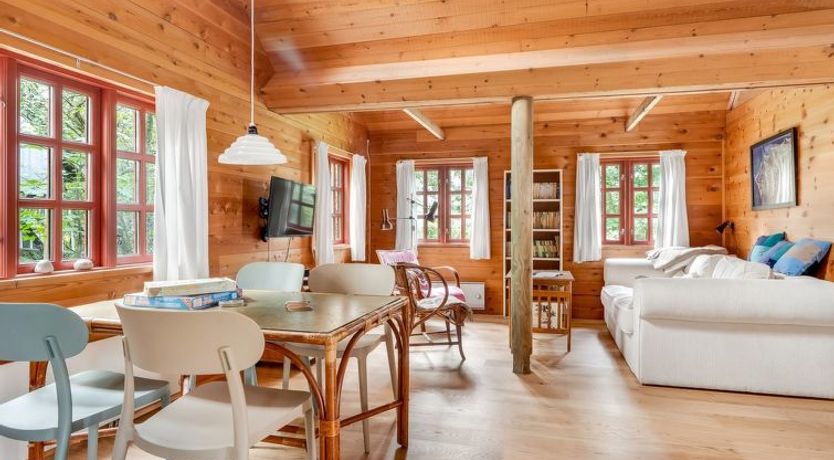 Photo of "Henke" - 100m from the sea