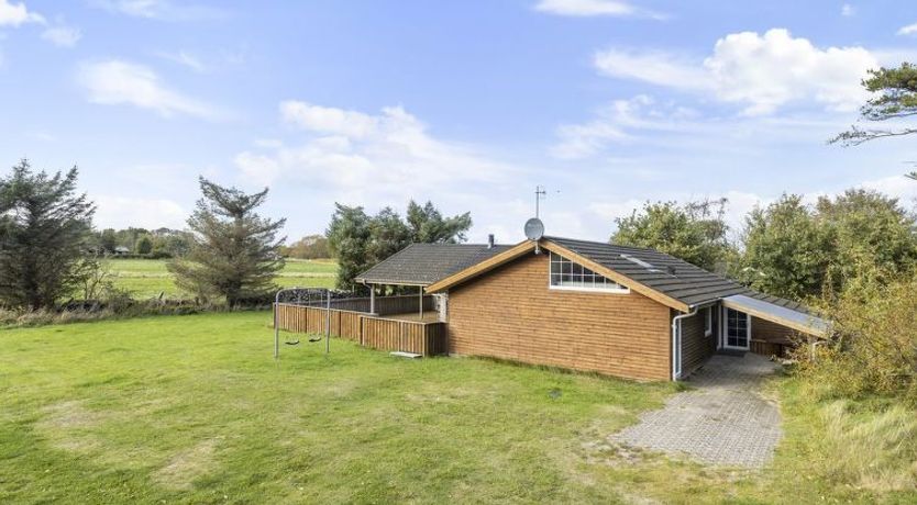 Photo of "Frieda" - 250m from the sea