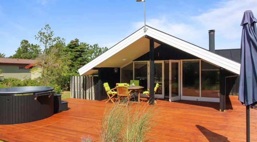 Photo of "Alban" - 700m from the sea