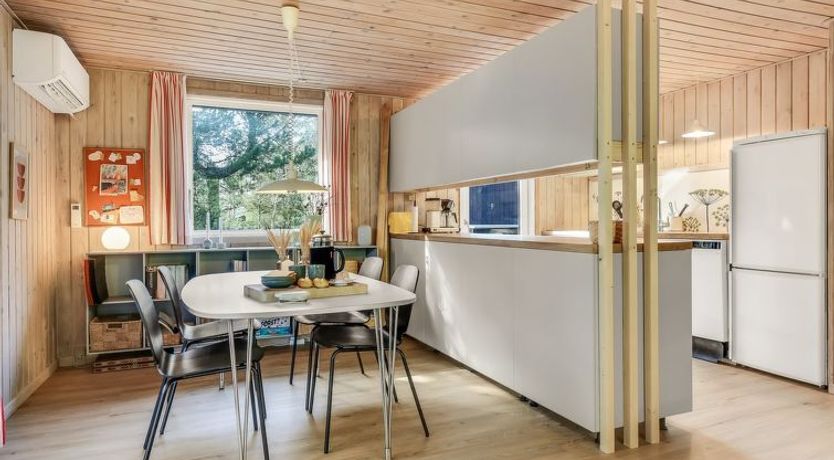 Photo of "Eriksine" - 1.9km from the sea