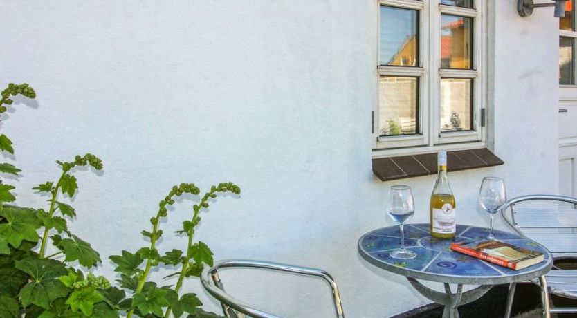 Photo of "Blome" - 350m from the sea