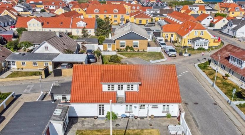 Photo of "Blome" - 350m from the sea