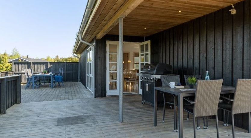 Photo of "Elmo" - 800m from the sea