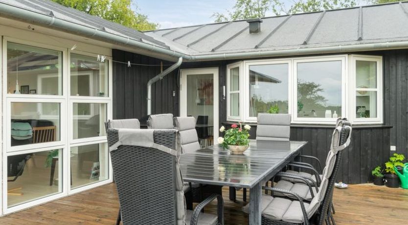 Photo of "Esmeralda" - 350m from the sea