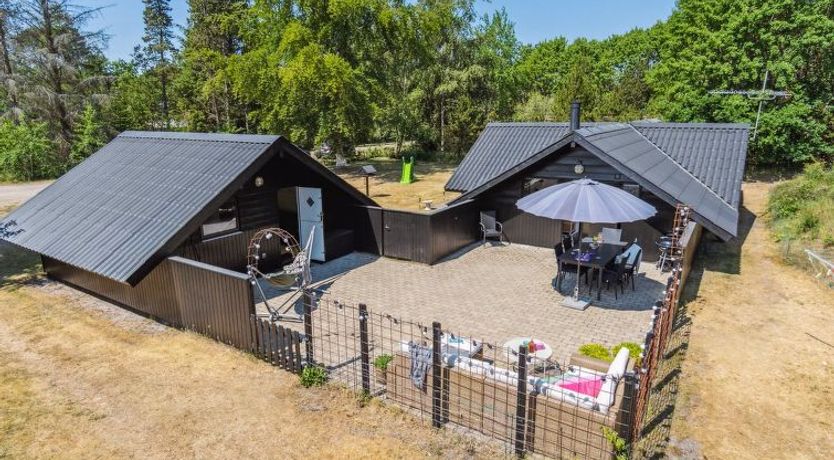 Photo of "Jahn" - 1.8km from the sea