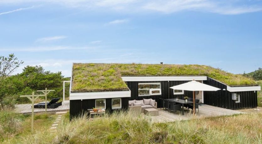 Photo of "Hrefna" - 500m from the sea